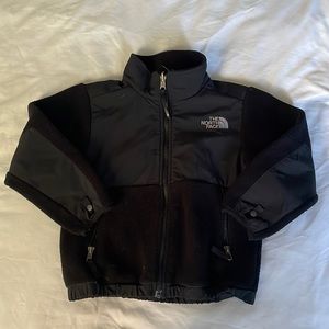 The north face zip up fleece jacket, size 5 boys and girls